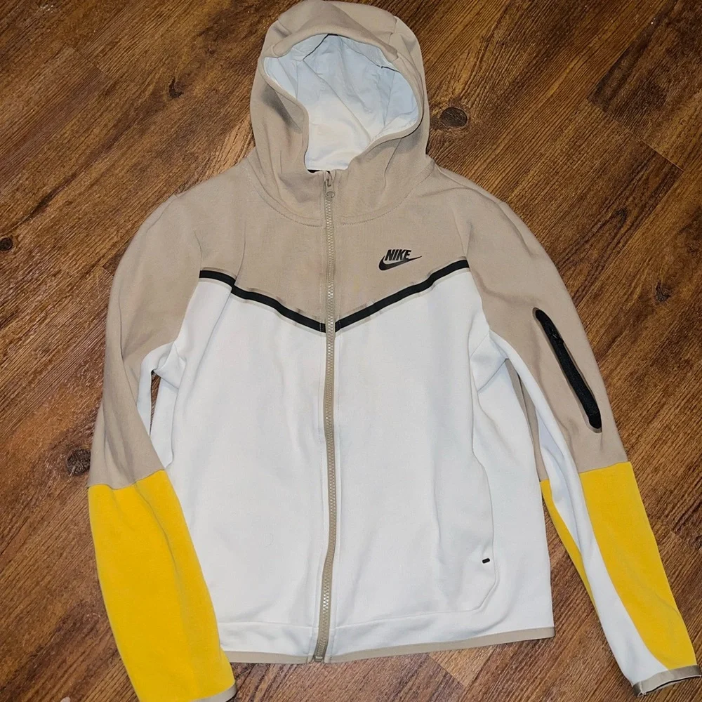 Nike Sportswear Tech Fleece Tan White Active Zip Up Hooded Jacket Size Youth XL - Picture 3 of 13